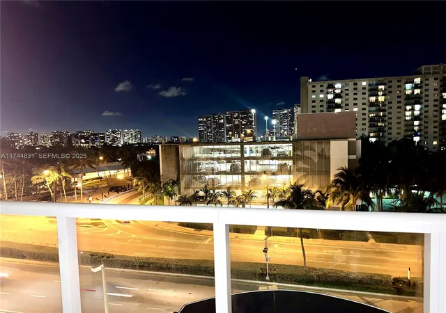 15th image of 19201 Collins Ave #435, Sunny Isles Beach, FL 33160 | MLS# A11744831