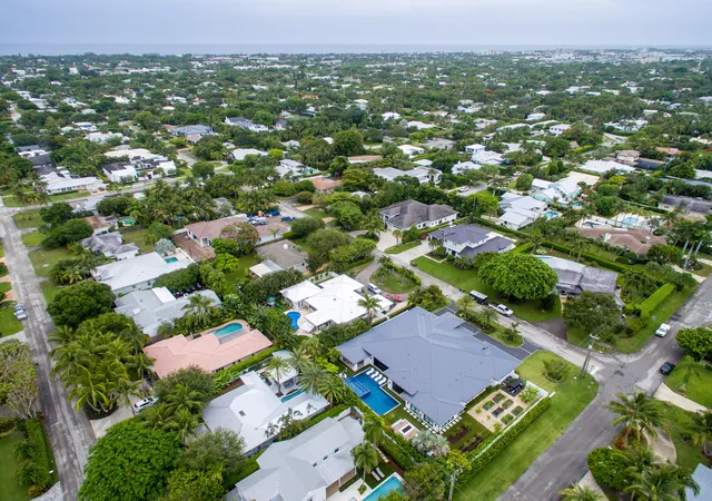 Photo 2 of Single family home for sale at 322 Nw 16Th St, Delray Beach, FL 33444 | MLS# R11105967 | Listing updated on 2026-10-11