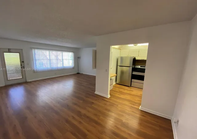 2nd image of 381 Fanshaw J 381, Boca Raton, FL 33434