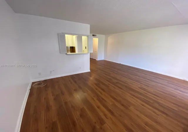 2nd image of 381 Fanshaw J 381 #381, Boca Raton, FL 33434 | MLS# A11785977