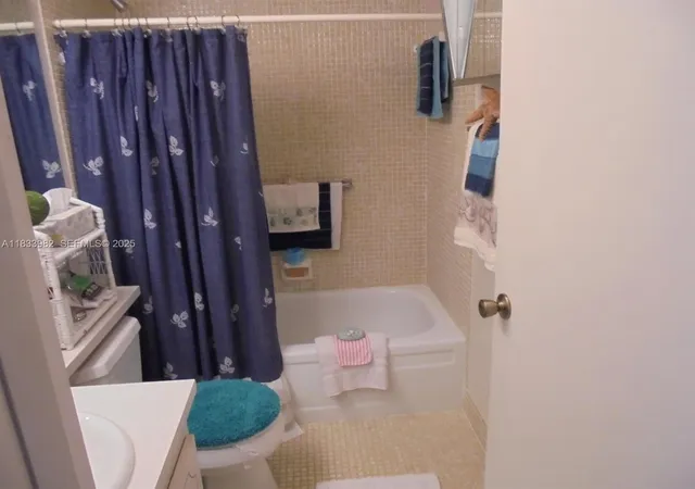 5th image of 31 Fanshaw A #31A, Boca Raton, FL 33434 | MLS# A11833982