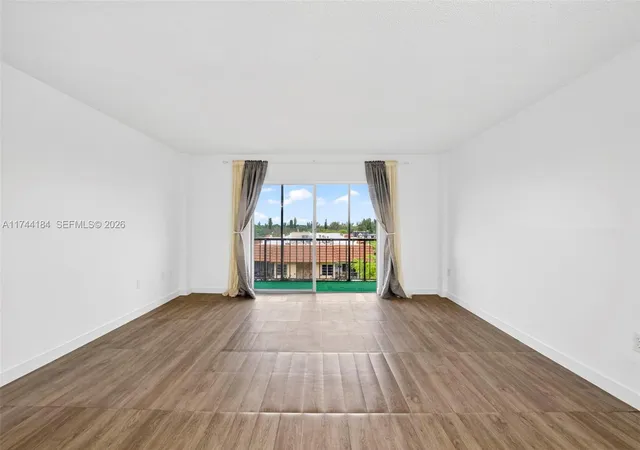 4th image of 4174 Inverrary Dr #706, Lauderhill, FL 33319 | MLS# A11744184