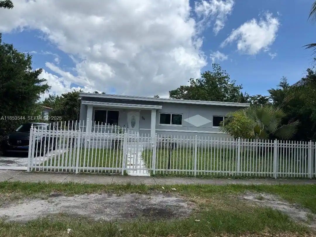 Photo 1 of Sale Pending at 985 Ne 146th St, North Miami, FL 33161 | MLS# A11853544 | Listing updated on 2026-10-27