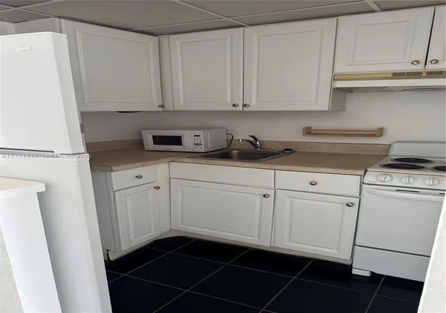 3rd image of 7904 West Dr #204, North Bay Village, FL 33141 | MLS# A11721349