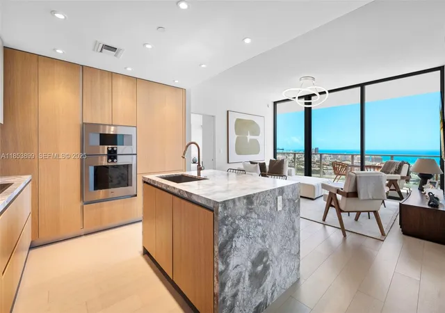 3rd image of 500 Alton Rd #3604, Miami Beach, FL 33139 | MLS# A11853899