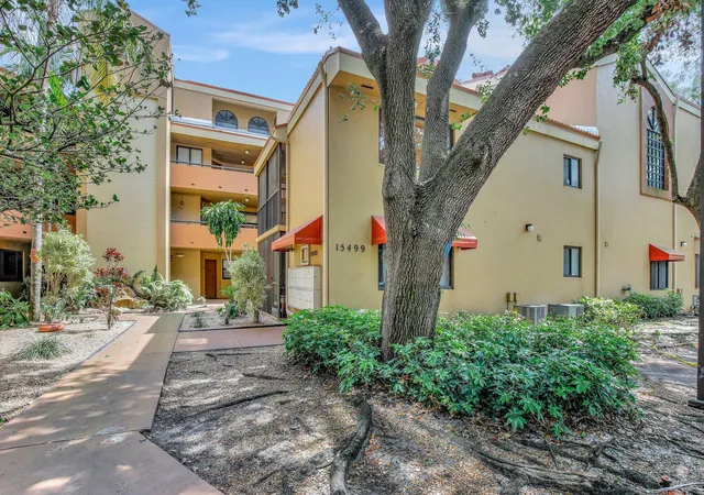 Homes for sale in Miami Lakes, FL | 15499 Miami Lakeway N #306-5, Miami Lakes, FL 33014 | MLS# R11081756