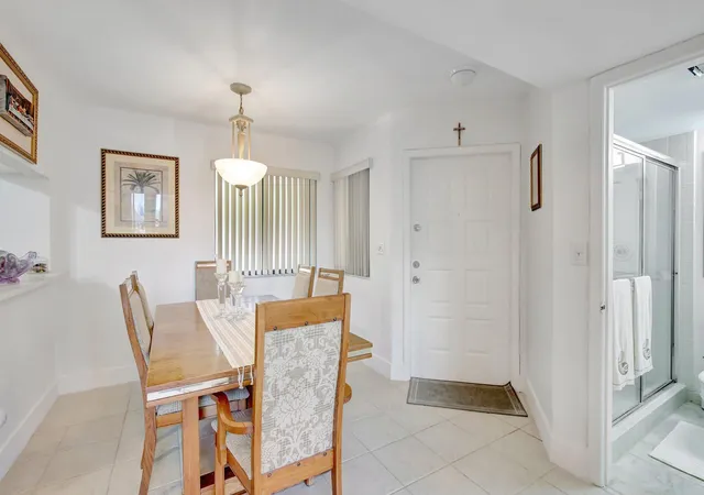 Homes for sale in MIAMI LAKES, FL | 15499 Miami Lakeway N, MIAMI LAKES, FL 33014