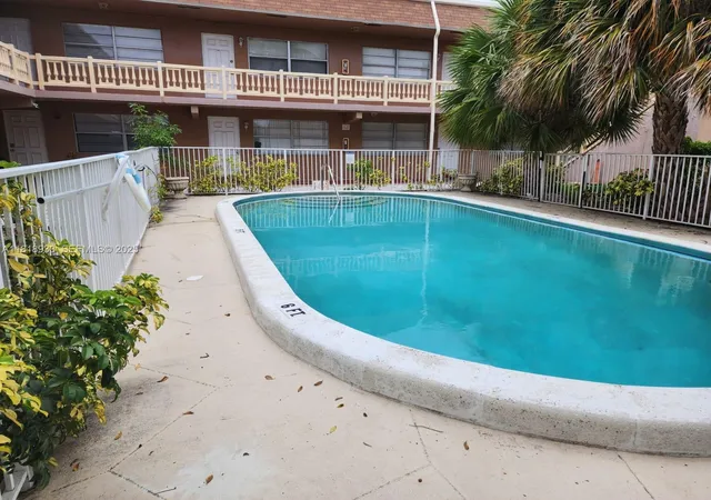Homes for sale in Pompano Beach, FL | 241 Se 9th Ave #110, Pompano Beach, FL 33060 | MLS# A11818933