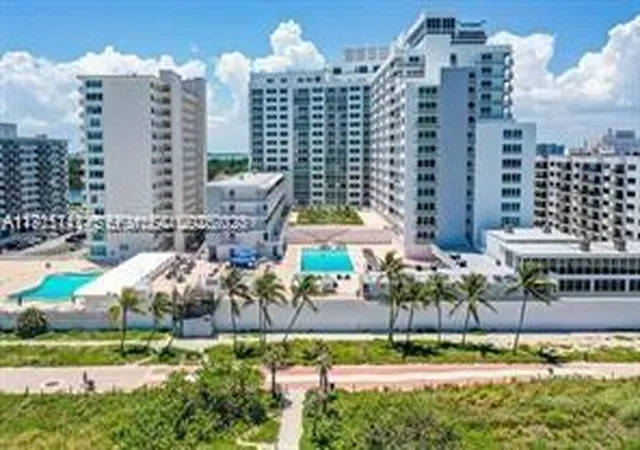 2nd image of 5401 Collins Ave #223, Miami Beach, FL 33140 | MLS# A11715111