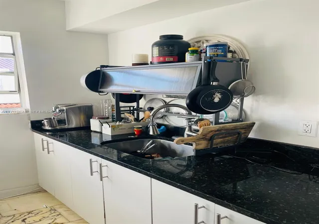 5th image of 1526 Pennsylvania Ave #14, Miami Beach, FL 33139 | MLS# A11703678