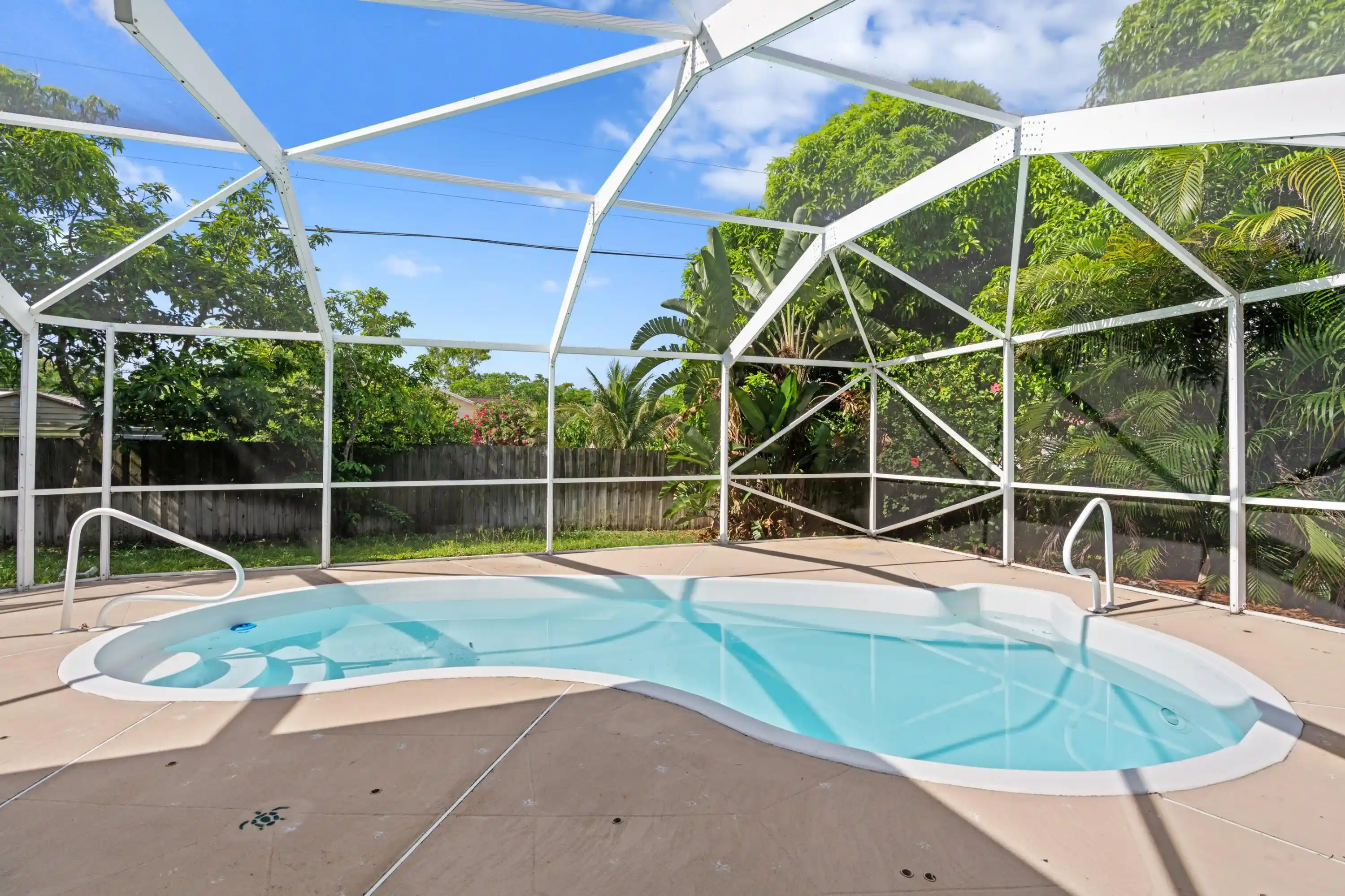 Photo 1 of Single family home for sale at 1042 Sw Janette Ave, Port St Lucie, FL 34953 | MLS# R11101894 | Listing updated on 2026-10-19