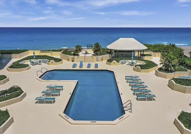 Homes for sale in Singer Island, FL | 5280 N Ocean Dr #4d, Singer Island, FL 33404 | MLS# R11058884