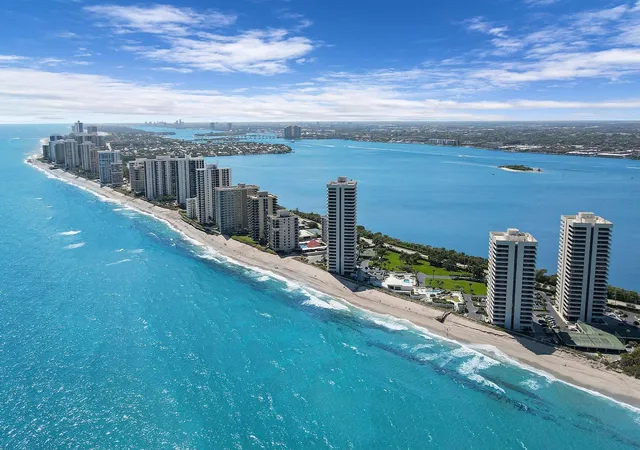 Homes for sale in Singer Island, FL | 5280 N Ocean Drive, Singer Island, FL 33404 | Houzeo