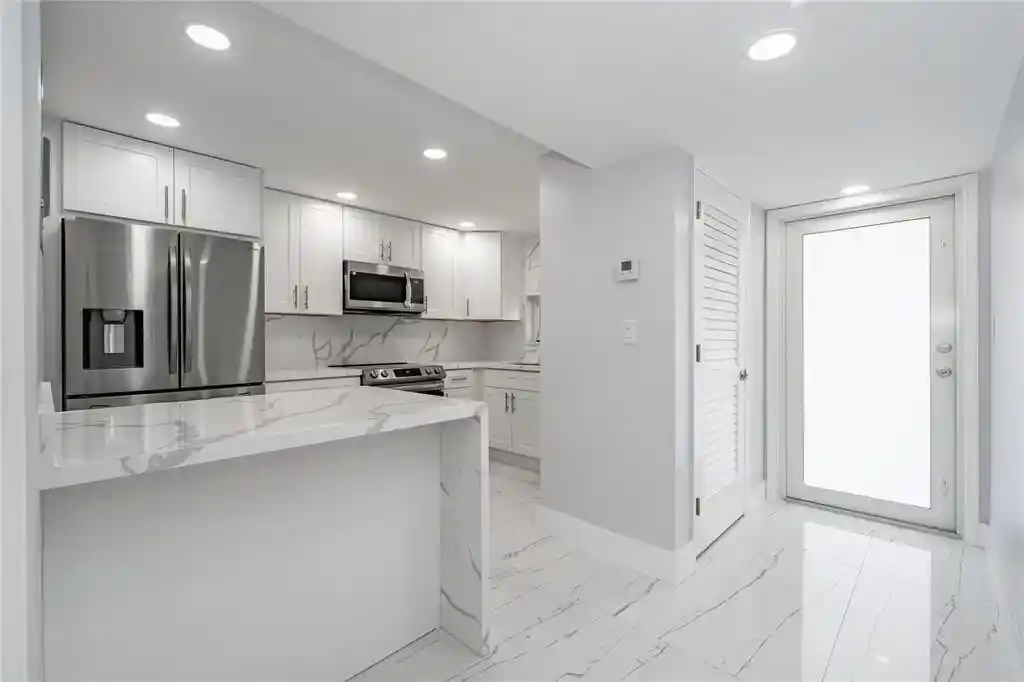 Listing Photo 1 - Condo for sale in 361 S Hollybrook Dr located at 361 S Hollybrook Dr, Pembroke Pines, FL 33025 - Unit #105
