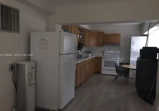 3rd image of (Undisclosed), North Miami, FL 33161 | MLS# A11838522