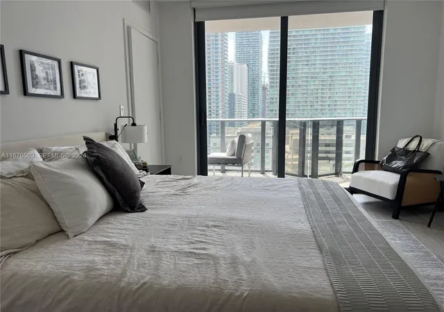 1st image of 55 Sw 9Th St #1604, Miami, FL 33130 | MLS# A11676503