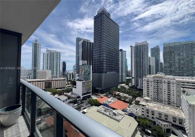 3rd image of 55 Sw 9Th St #1604, Miami, FL 33130 | MLS# A11676503