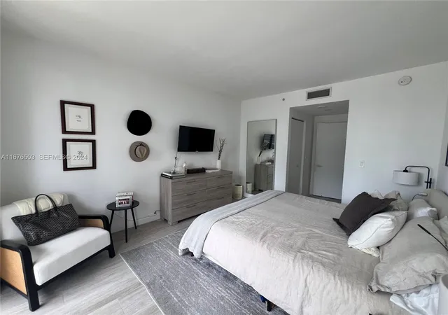 5th image of 55 Sw 9Th St #1604, Miami, FL 33130 | MLS# A11676503