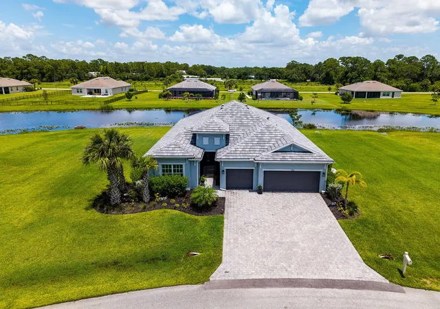 Homes for sale in Alva, FL | 17190 Serengeti Cir, Alva, FL 33920 | MLS# R11108984