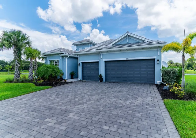Homes for sale in Alva, FL | 17190 Serengeti Cir, Alva, FL 33920 | MLS# R11108984