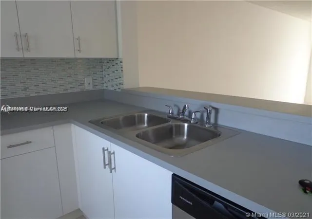 Homes for sale in Fort Lauderdale, FL | 5200 Nw 31St Ave #214, Fort Lauderdale, FL 33309 | MLS# A11843483