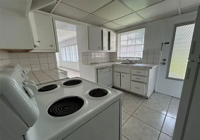 5th image of 11855 Ne 19Th Dr #8, North Miami, FL 33181 | MLS# A11705370