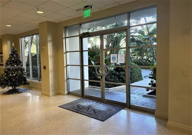 Homes for sale in Hollywood, FL | 4001 S Ocean Dr #9L, Hollywood, FL 33019 | MLS# A11682457