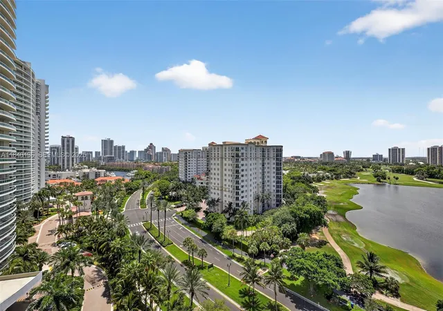 3rd image of 20185 E Country Club Dr #1405, Aventura, FL 33180 | MLS# A11840136