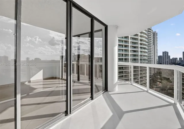 2nd image of 20185 E Country Clb Dr, Aventura, FL 33180