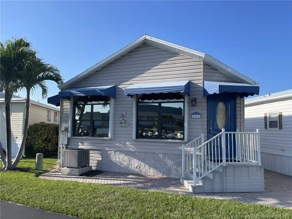 Single family home for sale at 286 Nettles Blvd, Jensen Beach, FL 34957 | MLS# M20049022