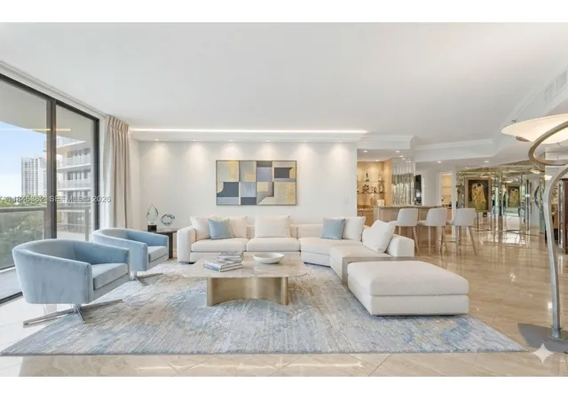 Homes for sale in Aventura, FL | 20281 E Country Club Dr #207, Aventura, FL 33180 | MLS# A11846382