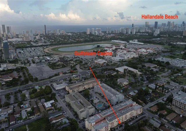 2nd image of 215 Se 3Rd Ave, Hallandale Beach, FL 33009