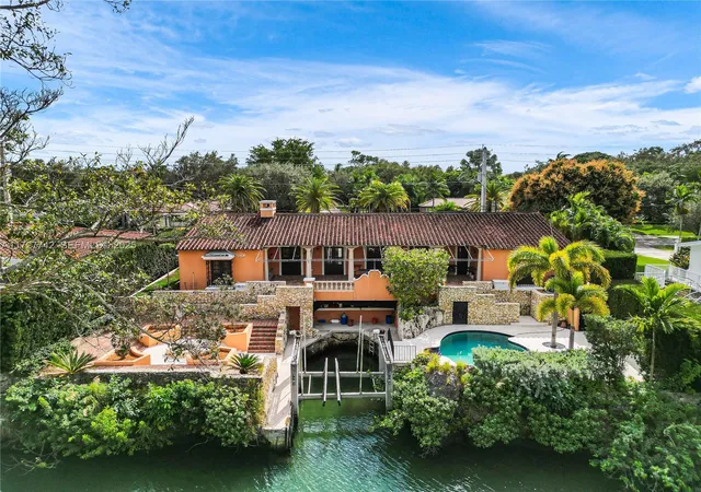 1st image of 1181 S Alhambra Cir, Coral Gables, FL 33146 | MLS# A11727742