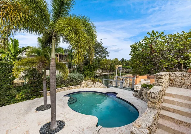 5th image of 1181 S Alhambra Cir, Coral Gables, FL 33146 | MLS# A11727742