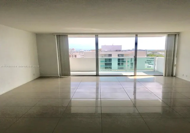 4th image of 1000 West Ave #908, Miami Beach, FL 33139 | MLS# A11754154