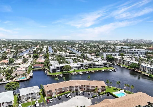 House for sale at 701 Se 7Th Ave #5, Pompano Beach, FL 33060 | MLS# F10516772 | Listing updated on 2026-03-19