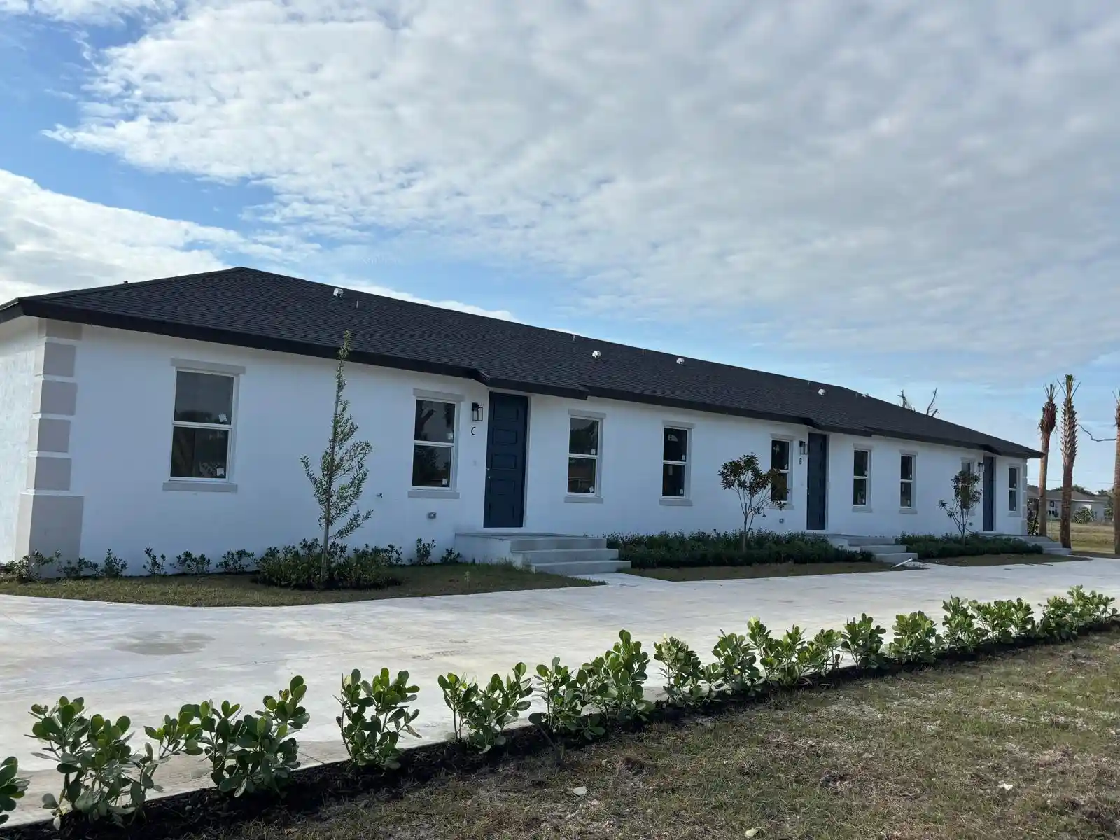 Photo 1 of Single family home for sale at 195 Rotonda Blvd W #Unit A-b-c, Rotonda West, FL 33947 | MLS# R11068946 | Listing updated on 2026-10-10