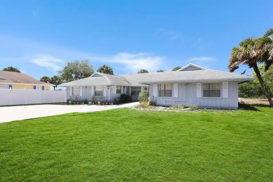 Listing Photo 1 - Condo for sale in 11099 Ridge Ave located at 11099 Ridge Ave, Fort Pierce, FL 34982 - Unit 11099 Ridge Ave