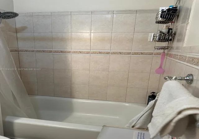 5th image of 309 S Royal Poinciana Blvd, Miami Springs, FL 33166