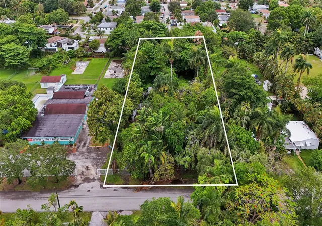 12th image of 453 Ne 154th St, Miami, FL 33162 | MLS# F10518974