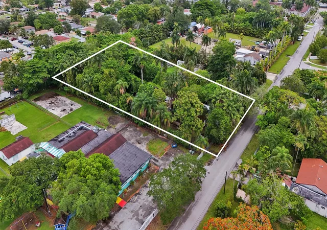 5th image of 453 Ne 154Th St, Miami, FL 33162 | MLS# F10518974