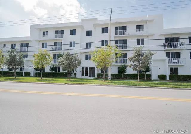 3rd image of 2651 Ne 212Th Ter, Miami, FL 33180