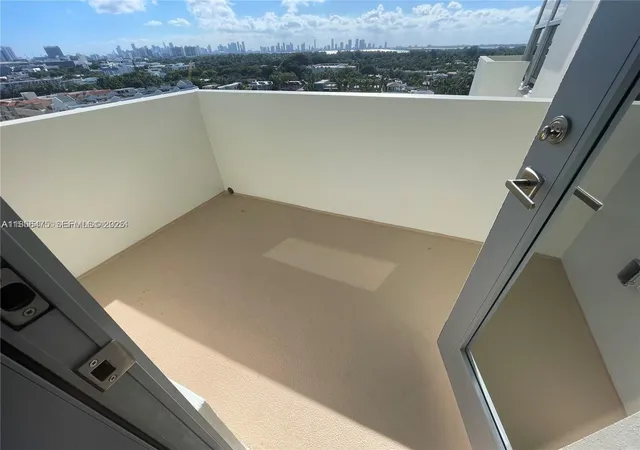 18th image of 2899 Collins Ave #1420, Miami Beach, FL 33140 | MLS# A11856475