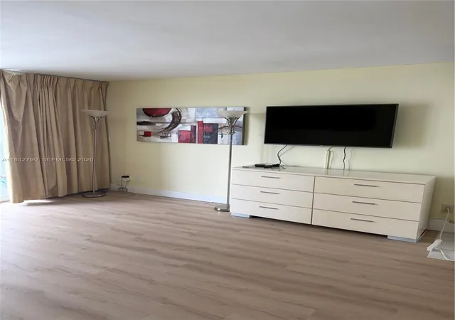 5th image of 19201 Collins Ave #717, Sunny Isles Beach, FL 33160 | MLS# A11832790