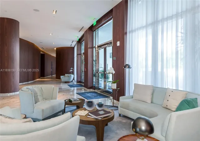 2nd image of 3250 Ne 188Th St #601, Miami, FL 33180 | MLS# A11838159