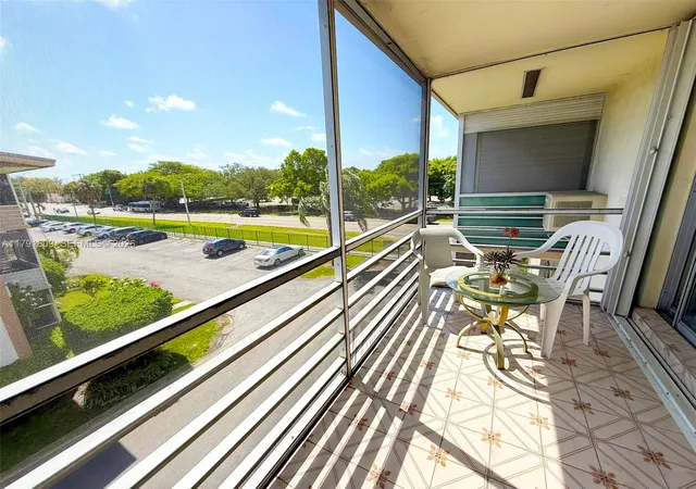Homes for sale in Miami, FL | 1355 Ne 167th St #302, Miami, FL 33162 | MLS# A11791809