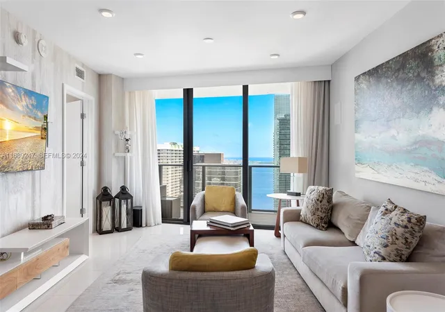 3rd image of 1300 S Miami Ave #3402, Miami, FL 33130 | MLS# A11689247