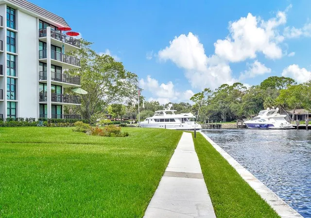 2nd image of 900 River Reach Dr, Fort Lauderdale, FL 33315