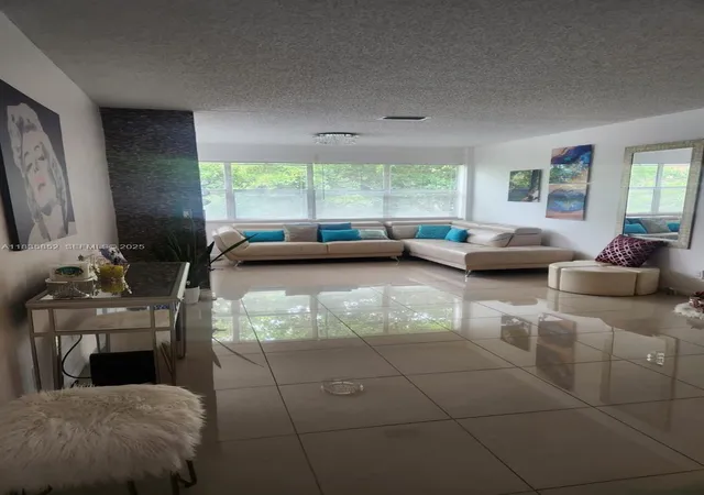 3rd image of 9800 Sunrise Lakes Blvd #309, Sunrise, FL 33322 | MLS# A11835852