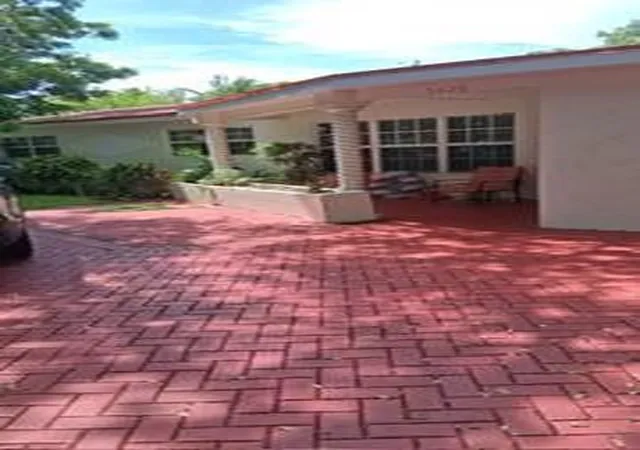 10th image of 5620 Monroe St, Hollywood, FL 33023 | MLS# F10512860
